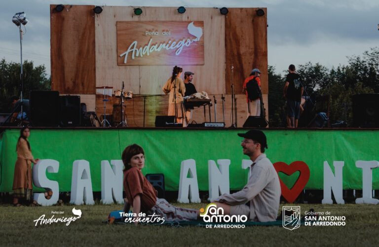 🌿🎶 Una noche mágica en la Peña del Andariego 🎶🌿