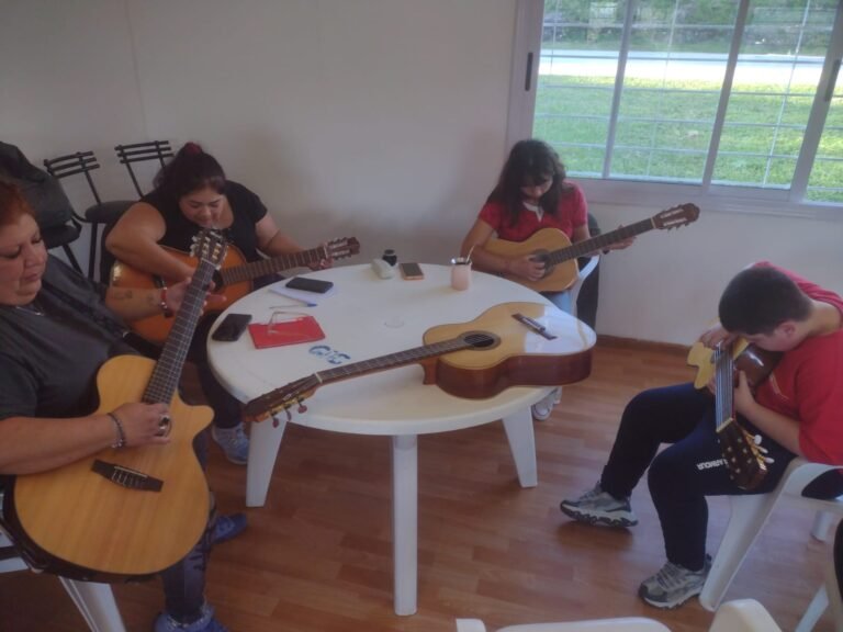 La Escuela Municipal de Arte “Ramón Columba” inicia sus talleres 2026 en San Antonio de Arredondo